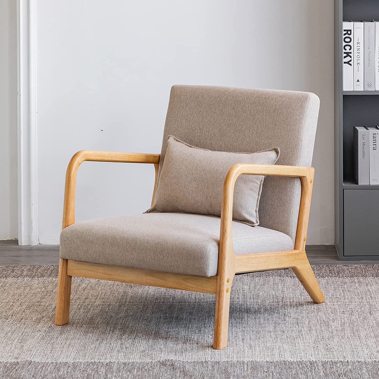 Fabric reading online chair